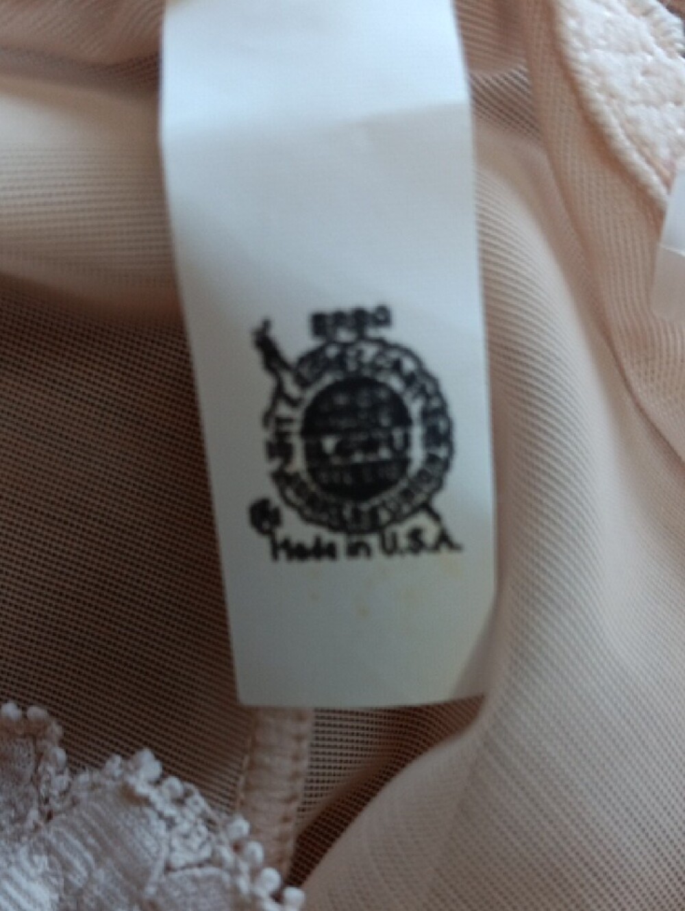 VINTAGE, MADE IN USA 1983.NWT Lace-Trim Chemise Slip in Blush. EXC CONDITION 34C - Picture 15 of 16